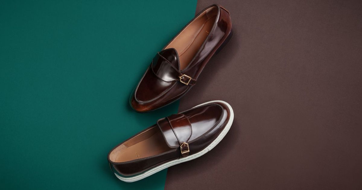 Suede vs Leather: which shoes are better for travelling?