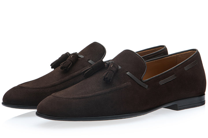 Three-quarter view of the Superglamourous Philippe-R loafer in cocoa brown velukid suede, showcasing the front and side profile