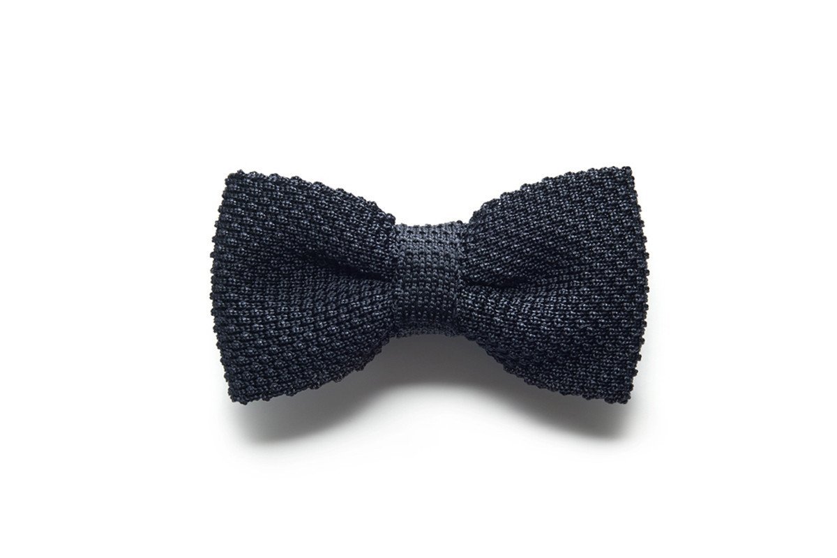 BEAU SILK NAVY BOW TIE Ties and Bow Ties Superglamourous